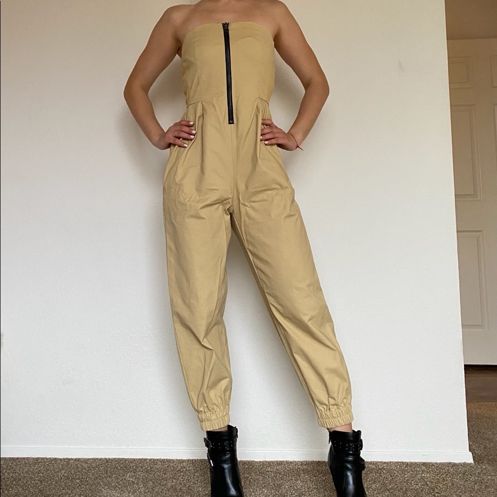 Urban outfitters jumpsuit size M